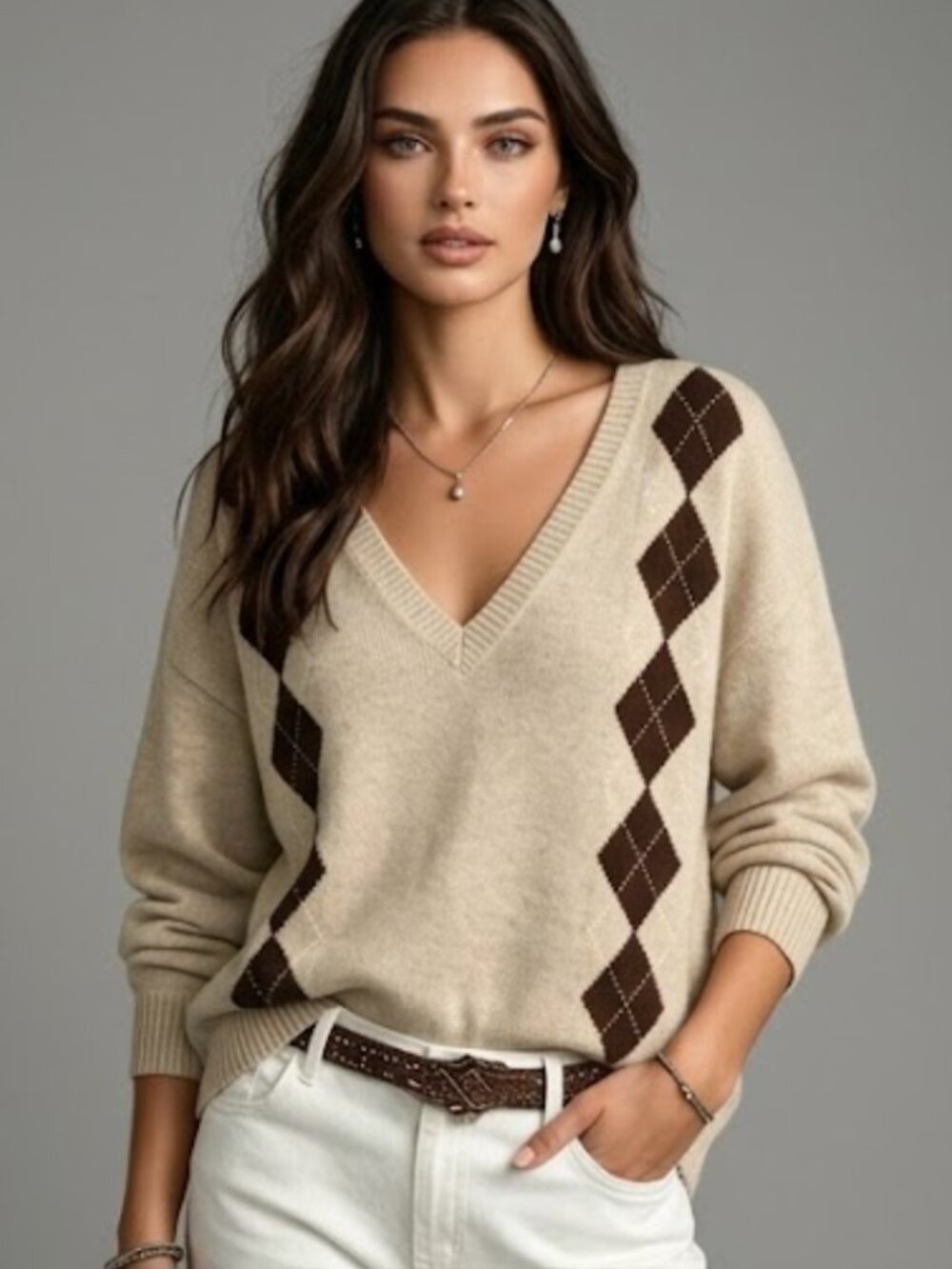 Viscose Blend V-Neck Argyle Pullover Sweater in Oatmeal Brown